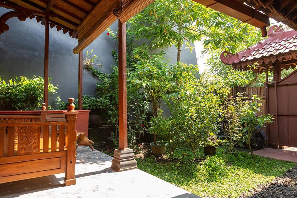 Rumah Ukhi Guest House Cebongan Экстерьер фото