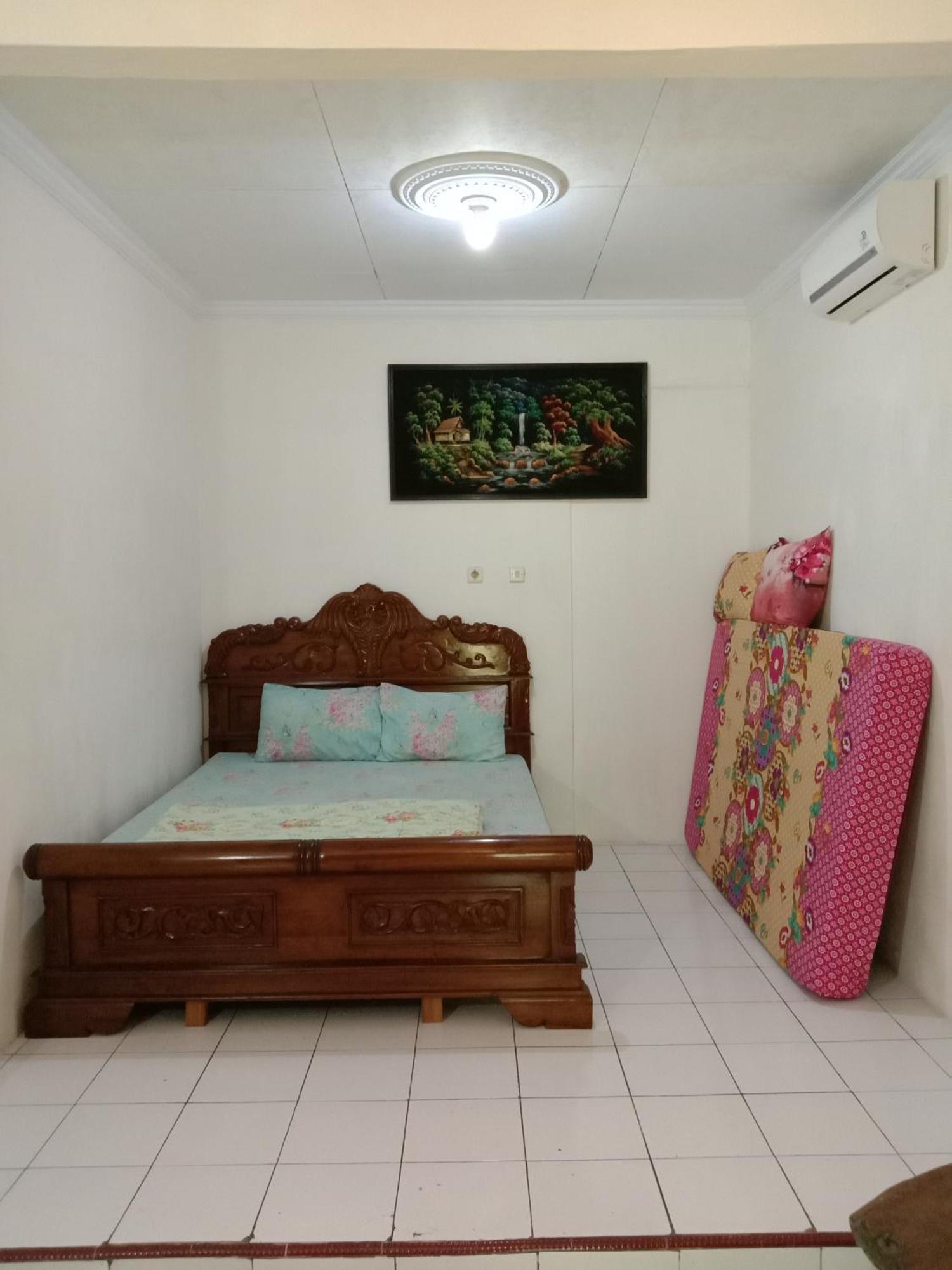 Rumah Ukhi Guest House Cebongan Экстерьер фото
