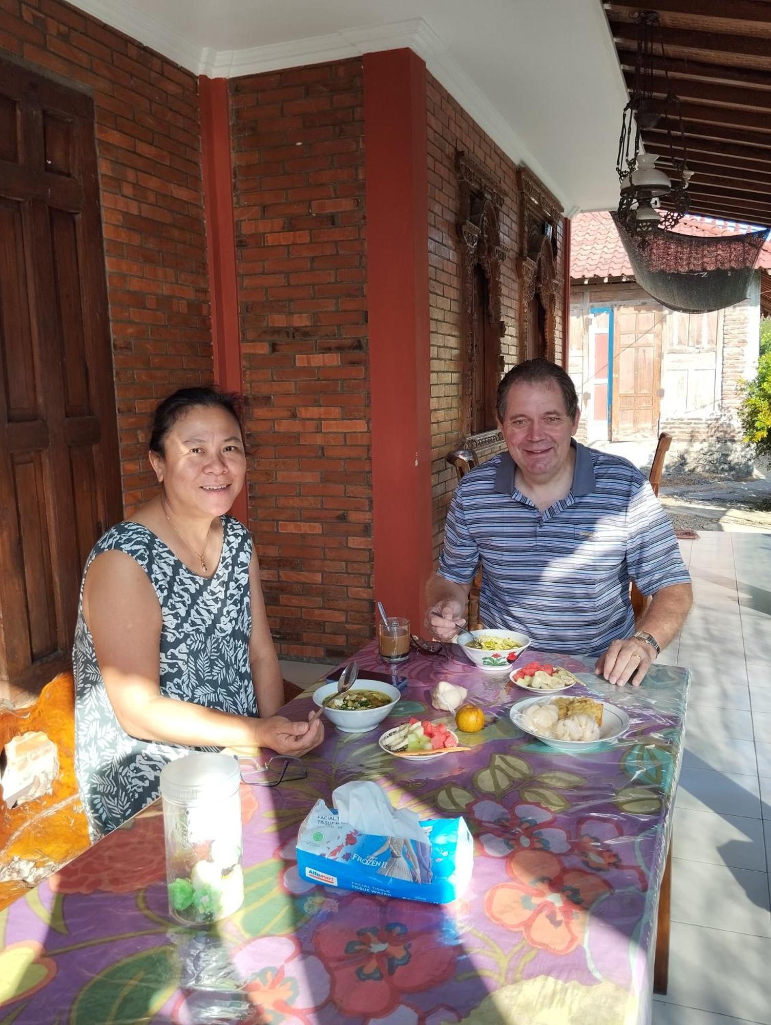 Rumah Ukhi Guest House Cebongan Экстерьер фото