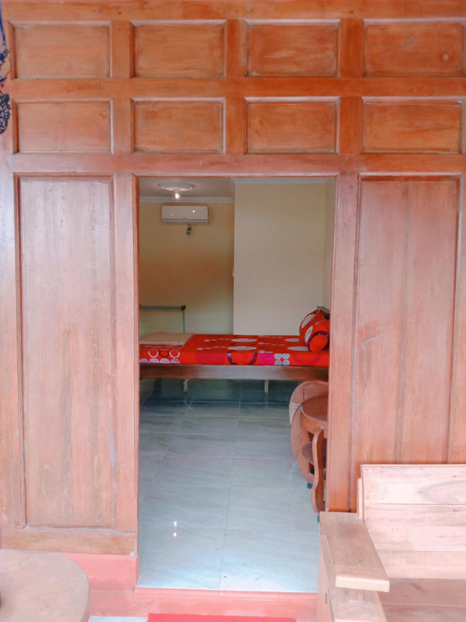 Rumah Ukhi Guest House Cebongan Экстерьер фото