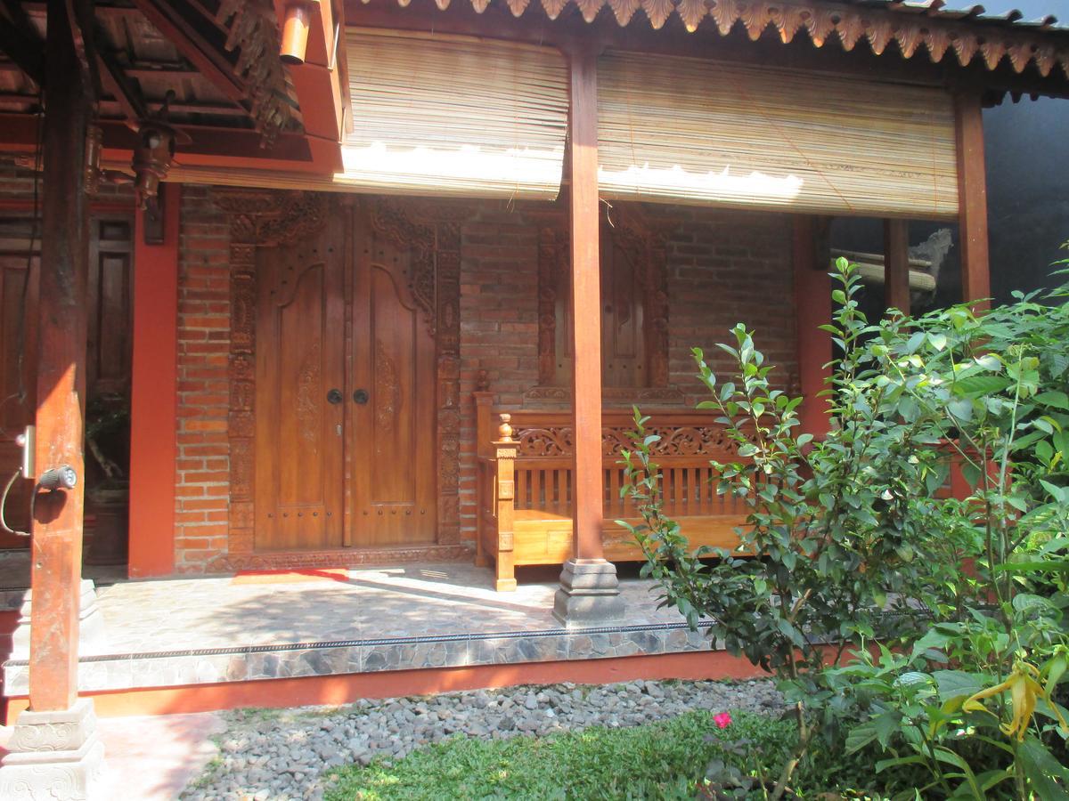Rumah Ukhi Guest House Cebongan Экстерьер фото