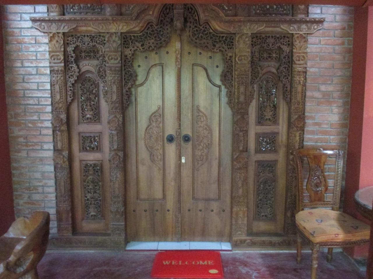 Rumah Ukhi Guest House Cebongan Экстерьер фото